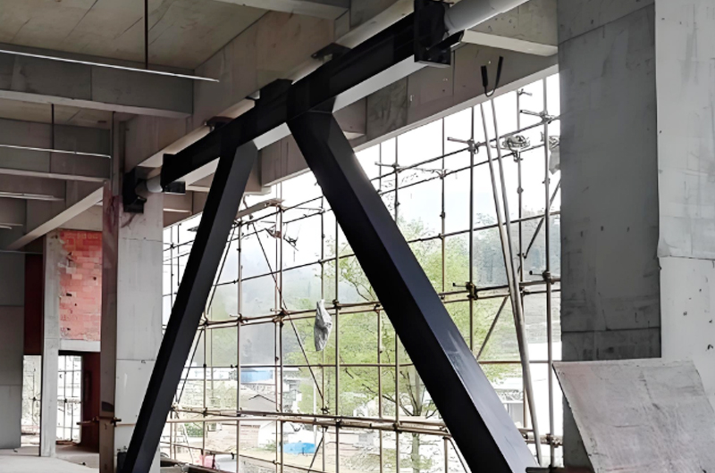 建筑加固要根據(jù)建筑的類型和結(jié)構(gòu)特點(diǎn)來選取加固方法